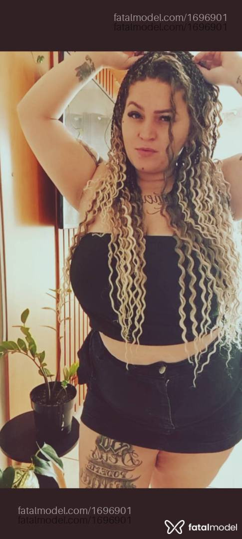 Acompanhante mulher loira (o) de olhos azuis em Lajeado - Maya