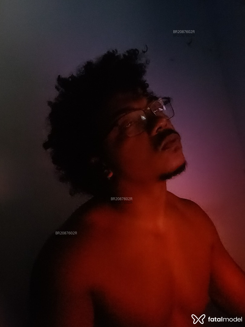 Acompanhante homem morena (o) de olhos castanhos em Virtual - Gusta