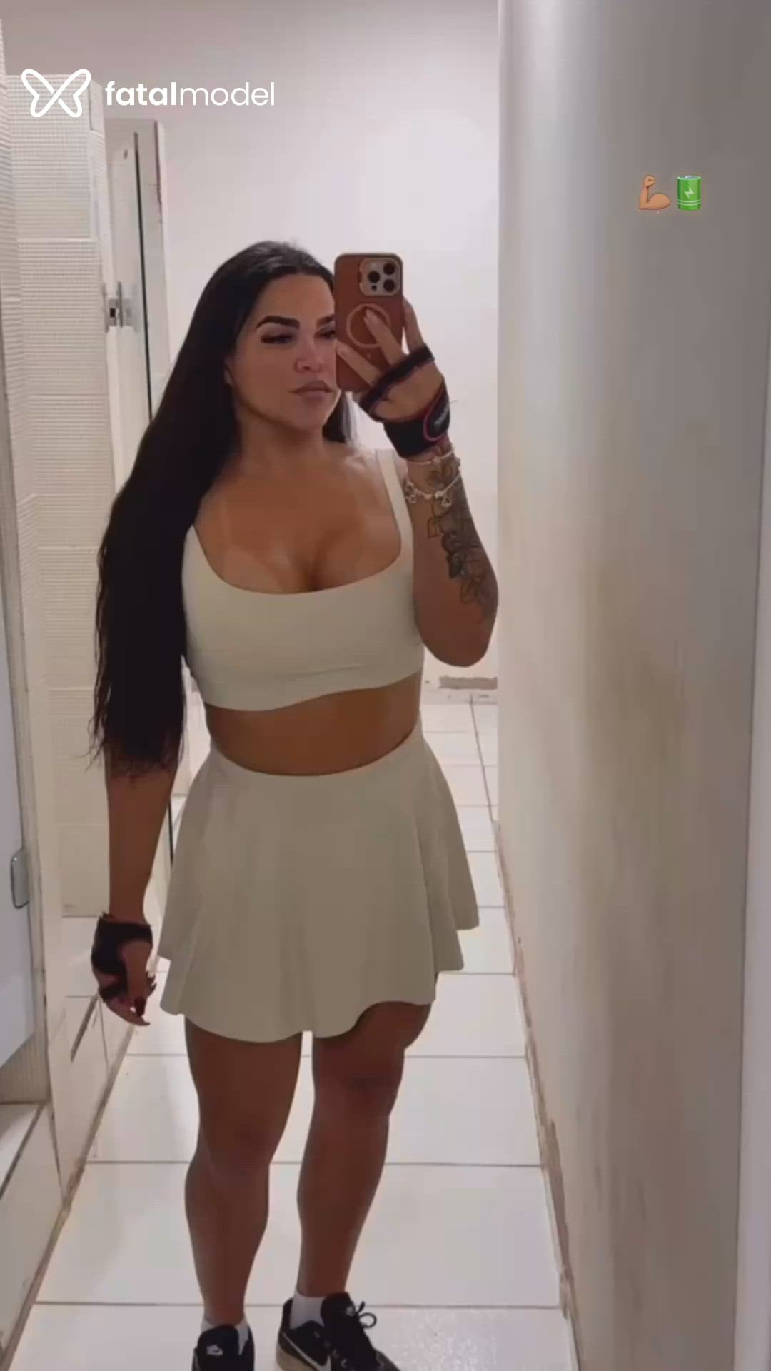 Acompanhante mulher trans com cabelo castanho de olhos castanhos em Petrolina - Danielly