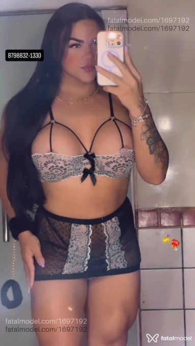 Acompanhante mulher trans com cabelo castanho de olhos castanhos em Petrolina - Danielly