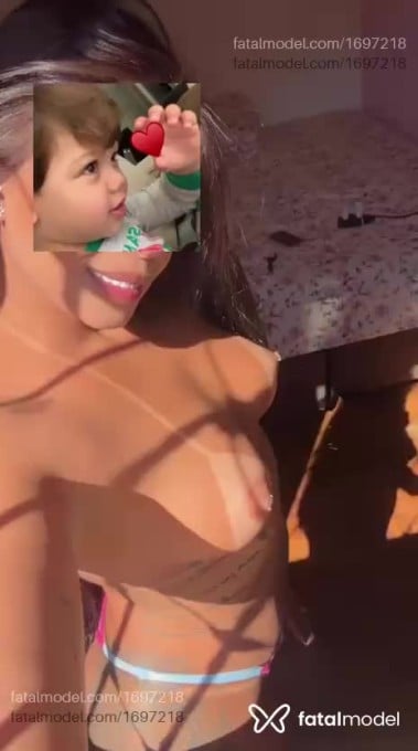 Acompanhante mulher com cabelo castanho de olhos castanhos em Joaçaba Acompanhante mulher com cabelo castanho de olhos castanhos em Joaçaba - Bianca Borges