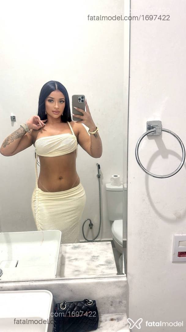 Acompanhante mulher morena (o) de olhos castanhos - Lays