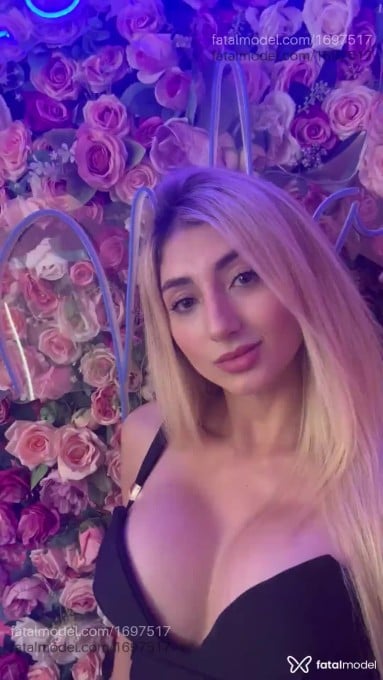 Acompanhante mulher loira (o) de olhos verdes em São Paulo Acompanhante mulher loira (o) de olhos verdes em São Paulo - Zayra LeBull