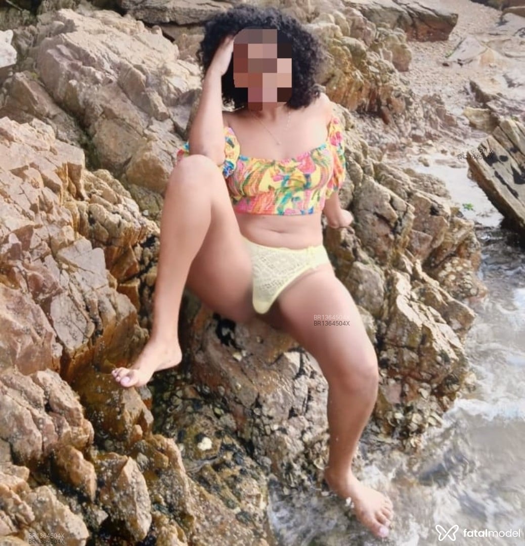 Acompanhante mulher morena (o) de olhos castanhos em Santos - Tayná