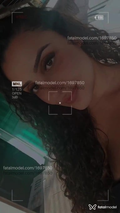 Acompanhante mulher com cabelo castanho de olhos castanhos em Penha - Rebeca bastos