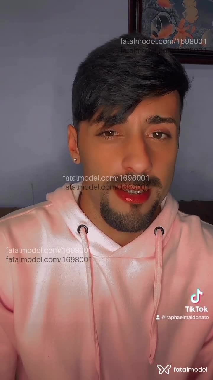Acompanhante homem morena (o) de olhos castanhos em Pirapetinga Acompanhante homem morena (o) de olhos castanhos em Pirapetinga - Raphael Maldonato