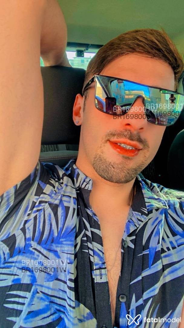 Acompanhante homem morena (o) de olhos castanhos em Pirapetinga - Raphael Maldonato
