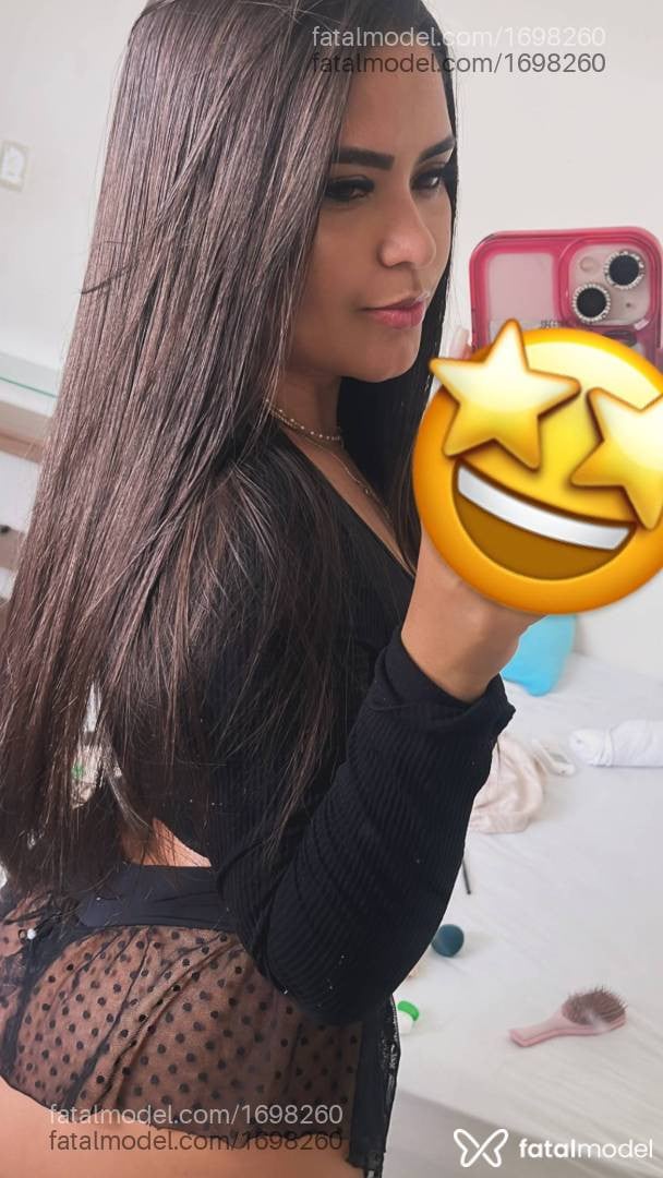 Acompanhante mulher morena (o) de olhos pretos - Agnes Muniz