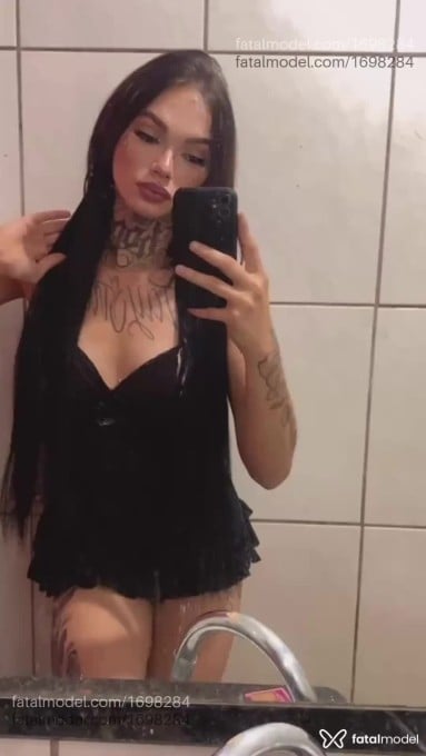 Acompanhante mulher trans morena (o) de olhos castanhos em Araraquara - Mirella Medina