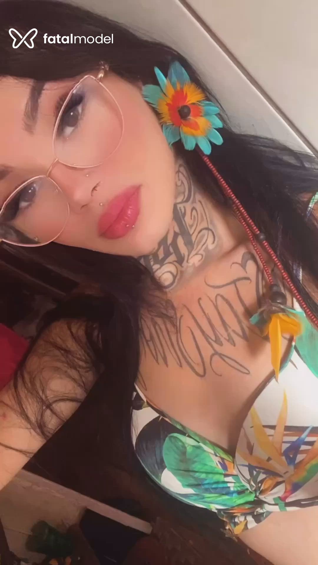 Acompanhante mulher trans morena (o) de olhos castanhos - Mirella Medina
