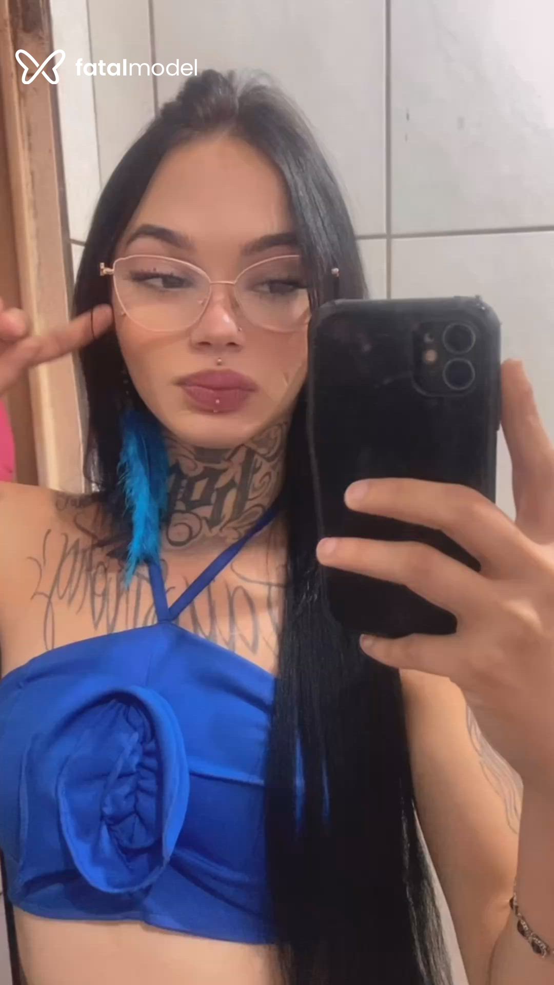 Acompanhante mulher trans morena (o) de olhos castanhos - Mirella Medina