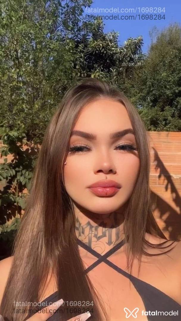 Acompanhante mulher trans morena (o) de olhos castanhos - Mirella Medina
