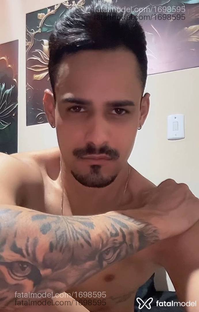 Acompanhante homem morena (o) de olhos castanhos - Guilherme