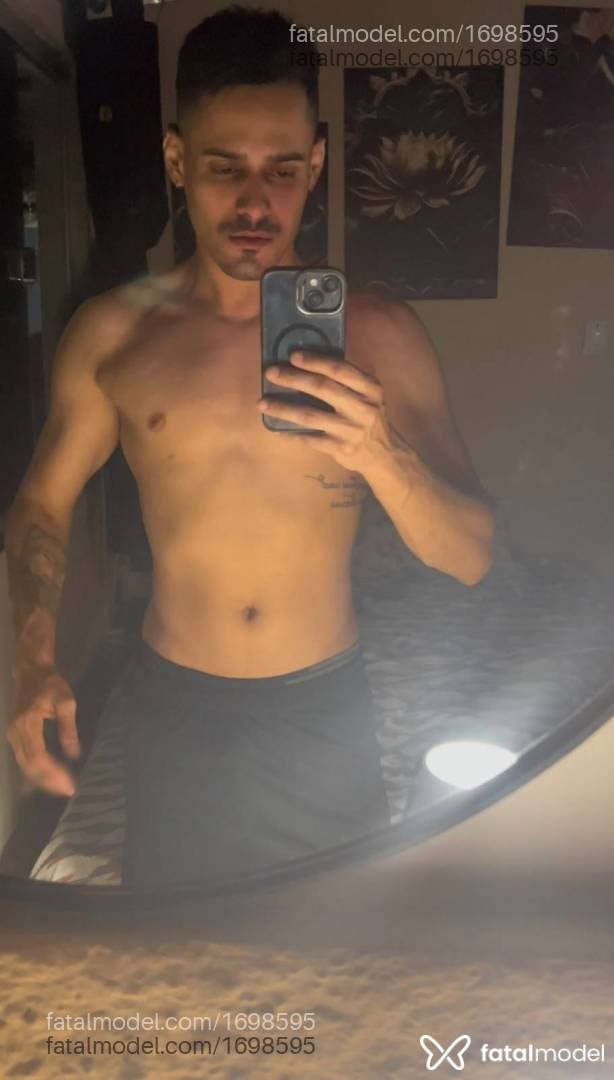 Acompanhante homem morena (o) de olhos castanhos - Guilherme