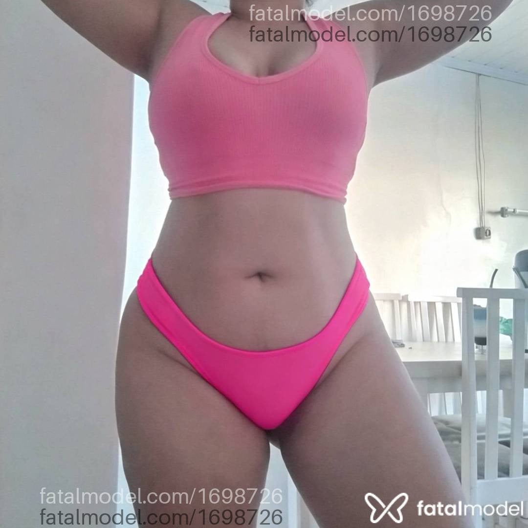 Acompanhante mulher com cabelo castanho de olhos castanhos - Paty