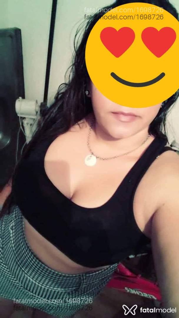 Acompanhante mulher com cabelo castanho de olhos castanhos - Paty