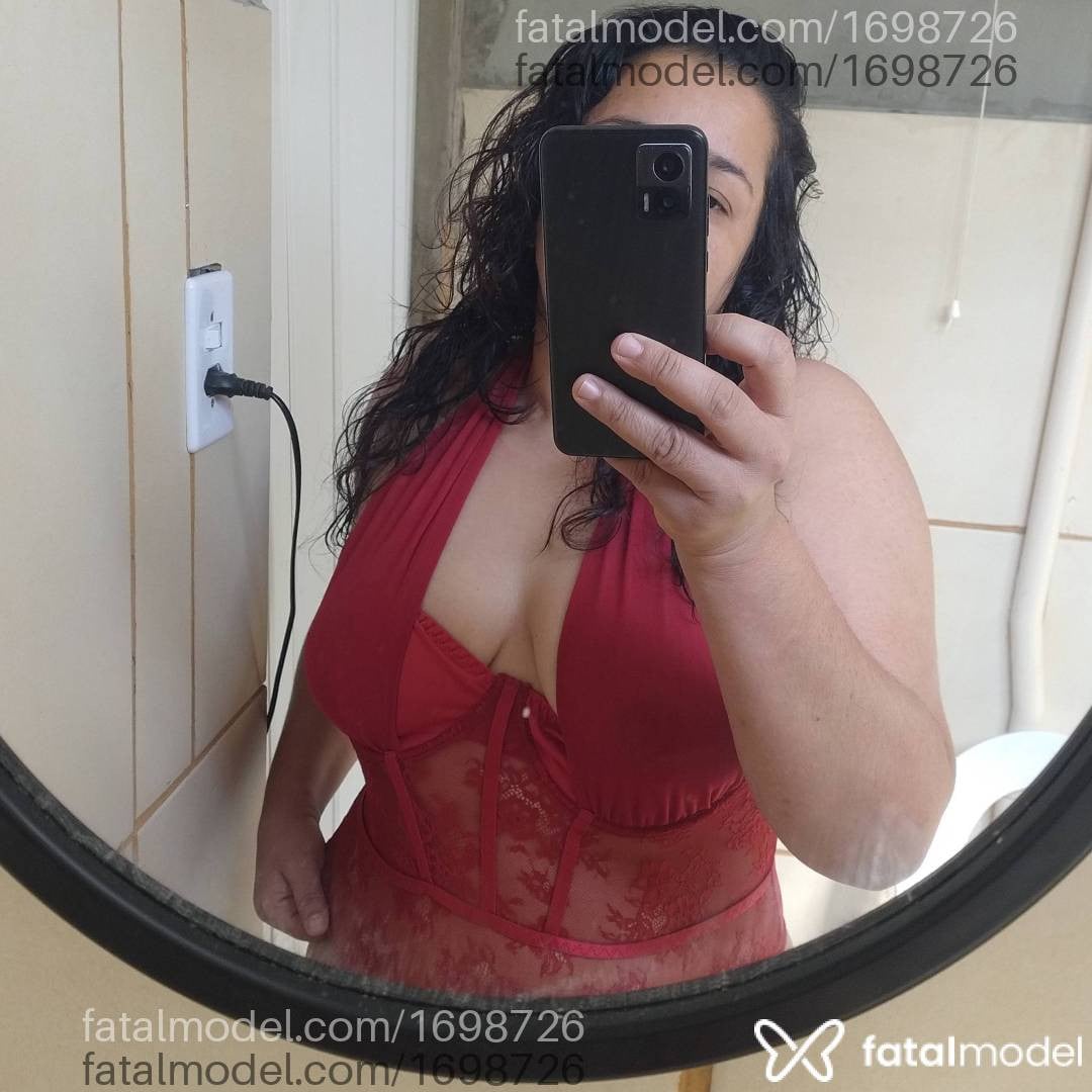 Acompanhante mulher com cabelo castanho de olhos castanhos - Paty