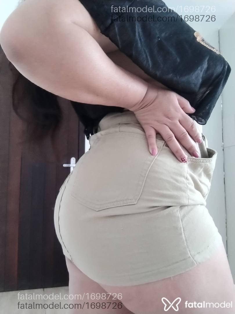 Acompanhante mulher com cabelo castanho de olhos castanhos - Paty