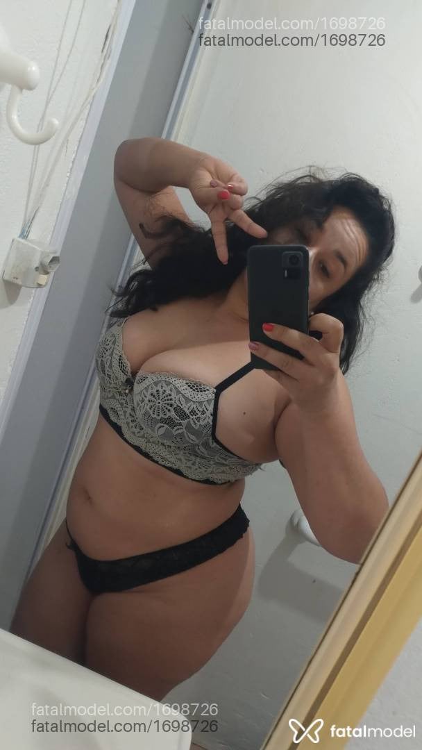 Acompanhante mulher com cabelo castanho de olhos castanhos - Paty Acompanhante mulher com cabelo castanho de olhos castanhos - Paty