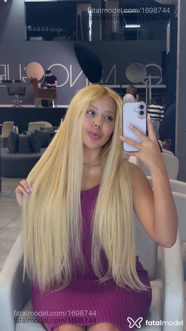 Acompanhante mulher loira (o) de olhos castanhos em Sete Lagoas - Jade Pimentel