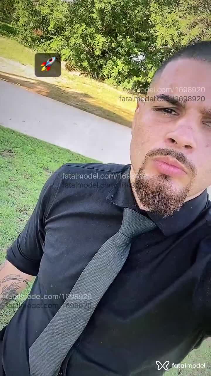 Acompanhante homem morena (o) de olhos castanhos em Porto Alegre - Felipe