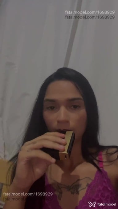 Acompanhante mulher morena (o) de olhos castanhos - Carol Acompanhante mulher morena (o) de olhos castanhos - Carol