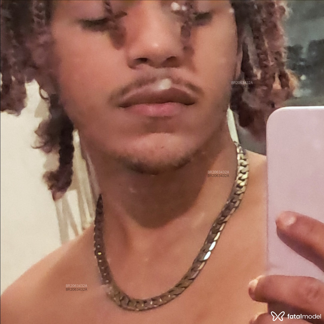 Acompanhante homem com cabelo colorido de olhos castanhos em Santo André - Nimsay