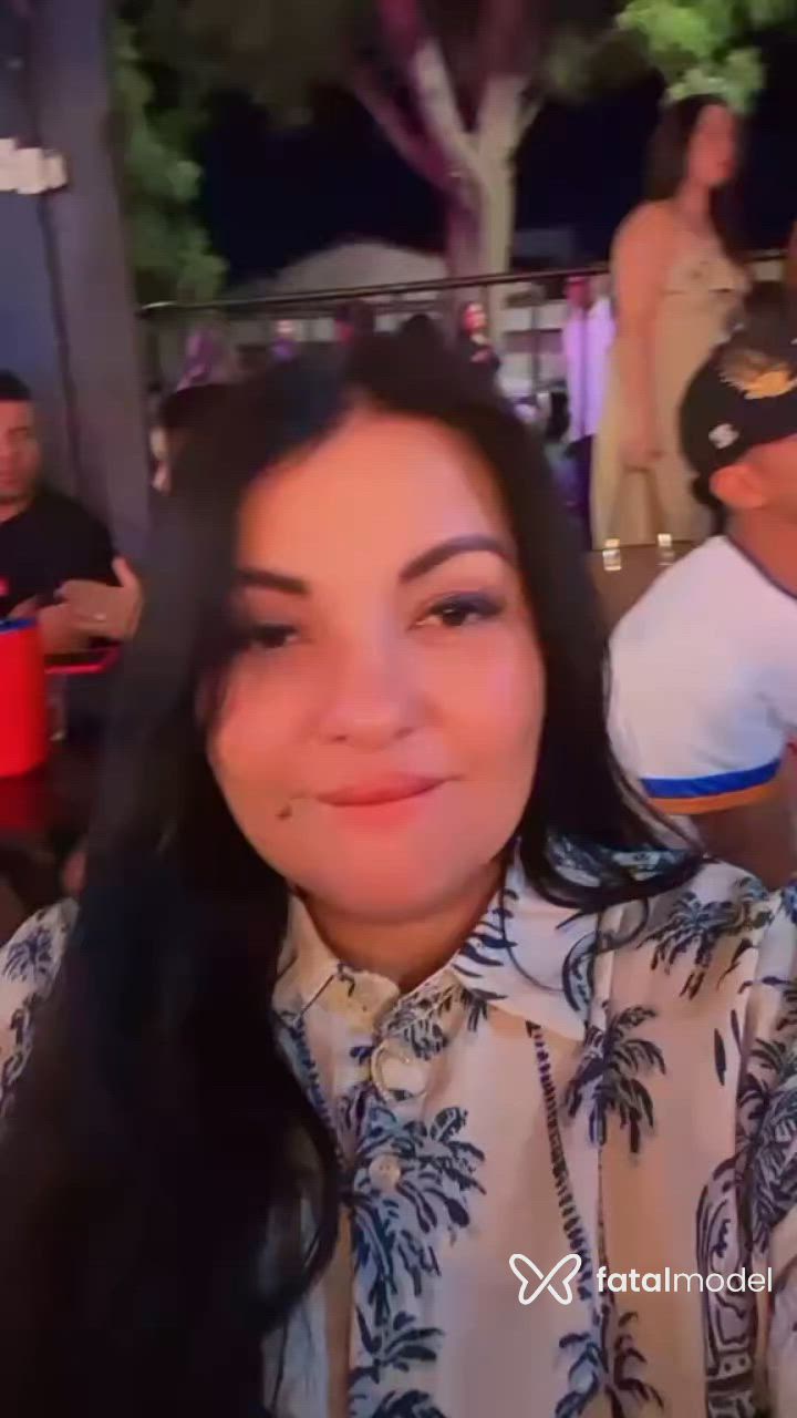 Acompanhante mulher morena (o) de olhos pretos - Morena Mel