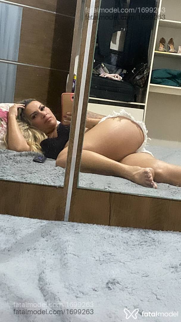 Acompanhante mulher loira (o) de olhos castanhos em São José Acompanhante mulher loira (o) de olhos castanhos em São José - Sofia