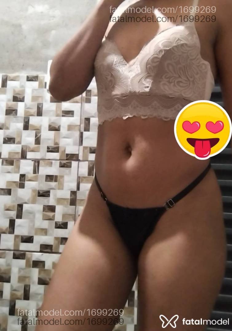Acompanhante mulher morena (o) de olhos castanhos - Mel lima Acompanhante mulher morena (o) de olhos castanhos - Mel lima