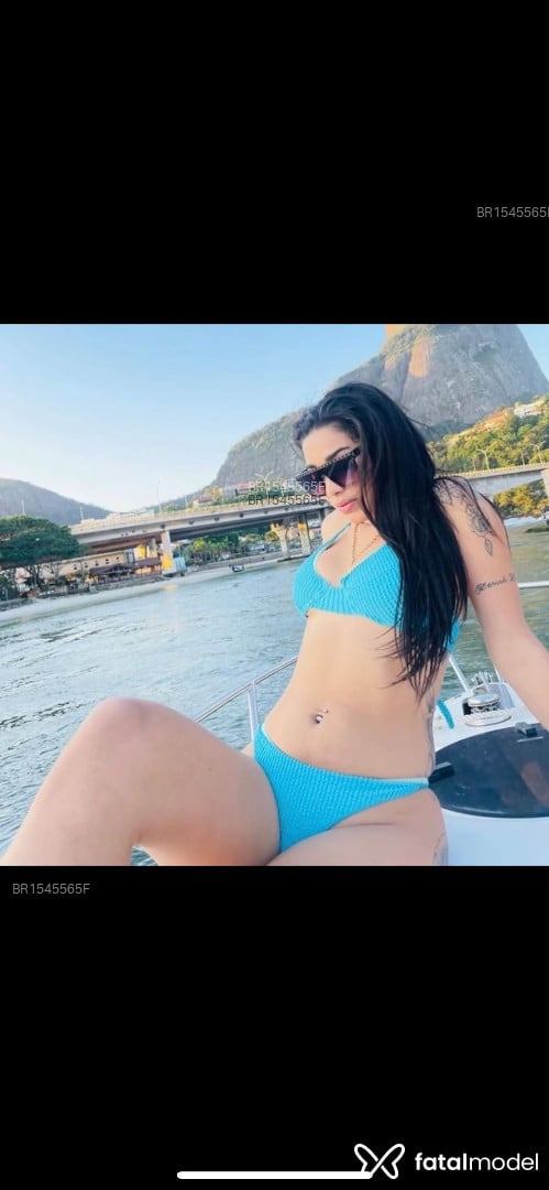 Acompanhante mulher morena (o) de olhos castanhos em Rio de Janeiro - Dafinis
