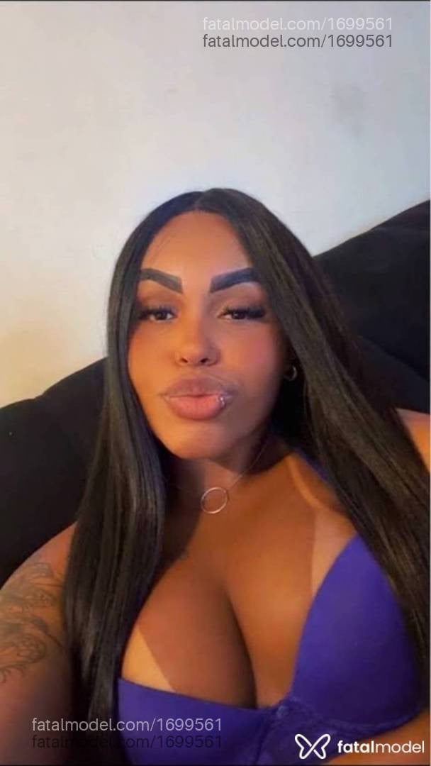 Acompanhante mulher com cabelo castanho de olhos castanhos - Samara