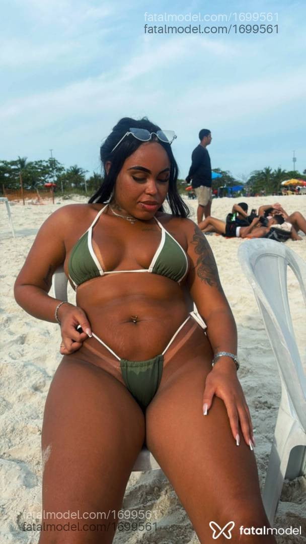 Acompanhante mulher com cabelo castanho de olhos castanhos - Samara