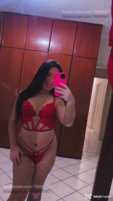 Acompanhante mulher morena (o) de olhos castanhos em Atibaia - Letícia