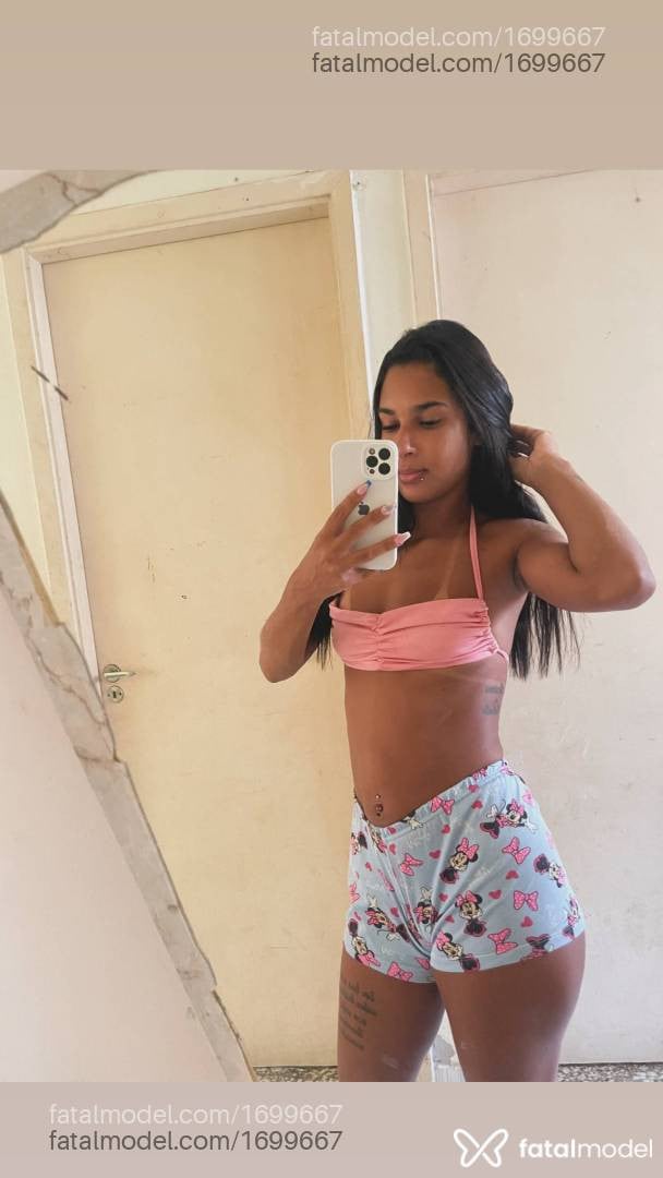 Acompanhante mulher morena (o) de olhos pretos - Pietra
