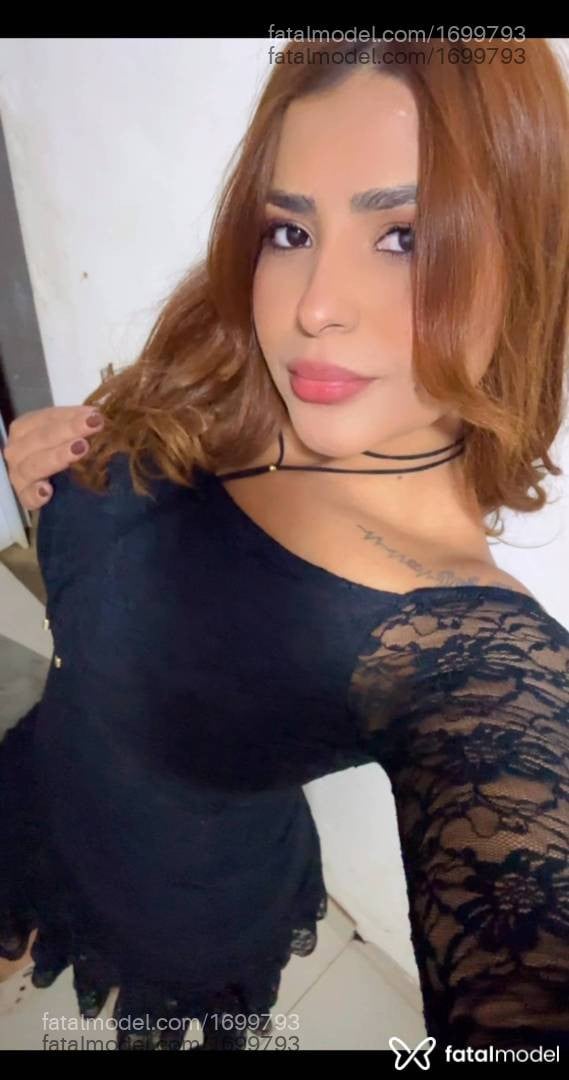 Acompanhante mulher ruiva (o) de olhos pretos - Brenda