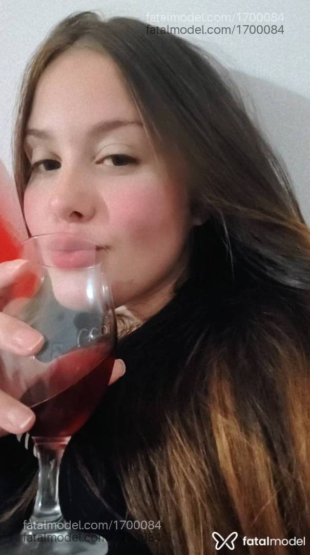 Acompanhante mulher ruiva (o) de olhos verdes em Belo Horizonte - Rebeca