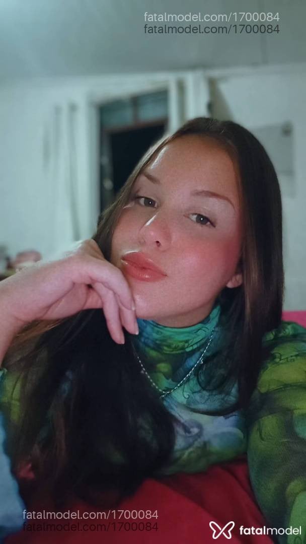 Acompanhante mulher ruiva (o) de olhos verdes - Rebeca