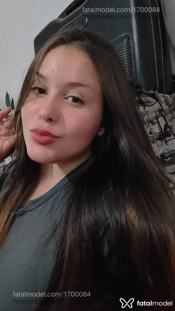 Acompanhante mulher ruiva (o) de olhos verdes - Rebeca