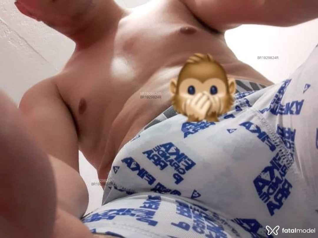 Acompanhante homem com cabelo castanho de olhos castanhos - Fabiano