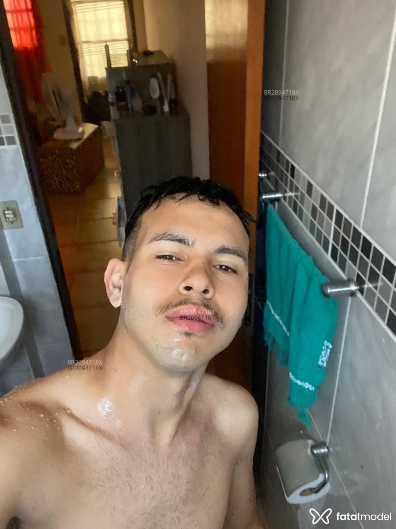 Acompanhante homem morena (o) de olhos castanhos - Luuuh