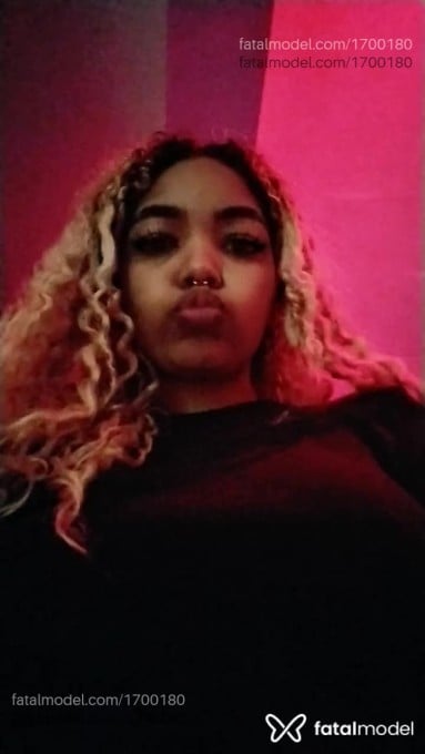 Acompanhante mulher com cabelo castanho de olhos castanhos em Bento Gonçalves Acompanhante mulher com cabelo castanho de olhos castanhos em Bento Gonçalves - BRUNINHA MORENA