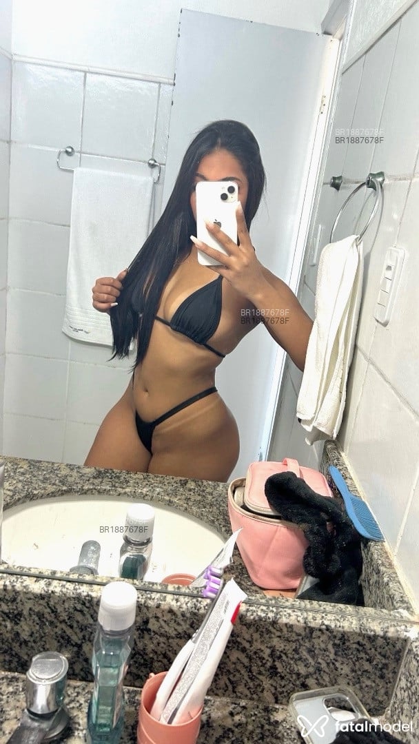 Acompanhante mulher morena (o) de olhos castanhos em São José do Rio Preto - Maya