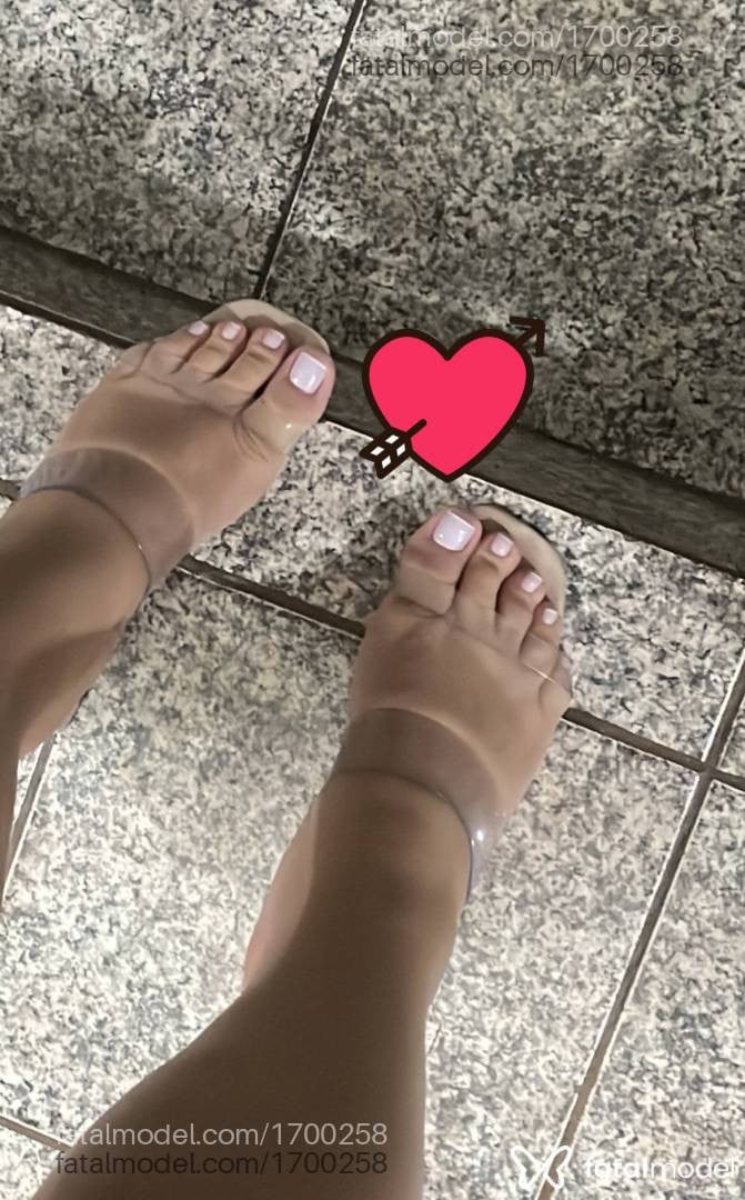 Acompanhante mulher ruiva (o) de olhos mel - Leticia
