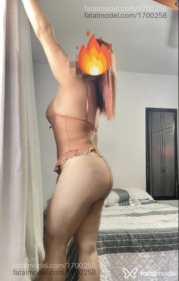 Acompanhante mulher ruiva (o) de olhos mel - Leticia