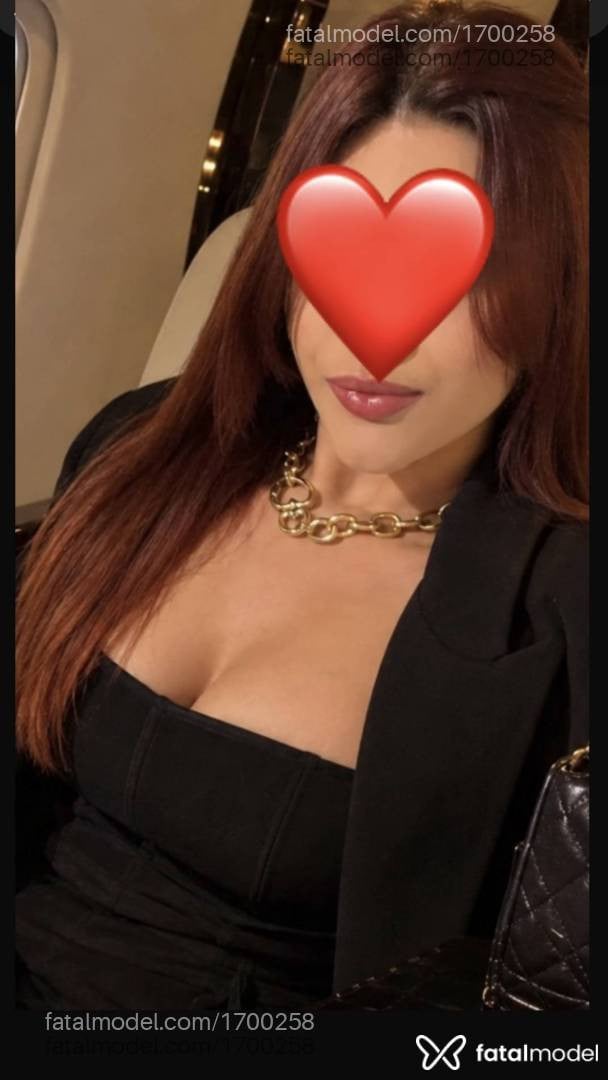 Acompanhante mulher ruiva (o) de olhos mel - Leticia