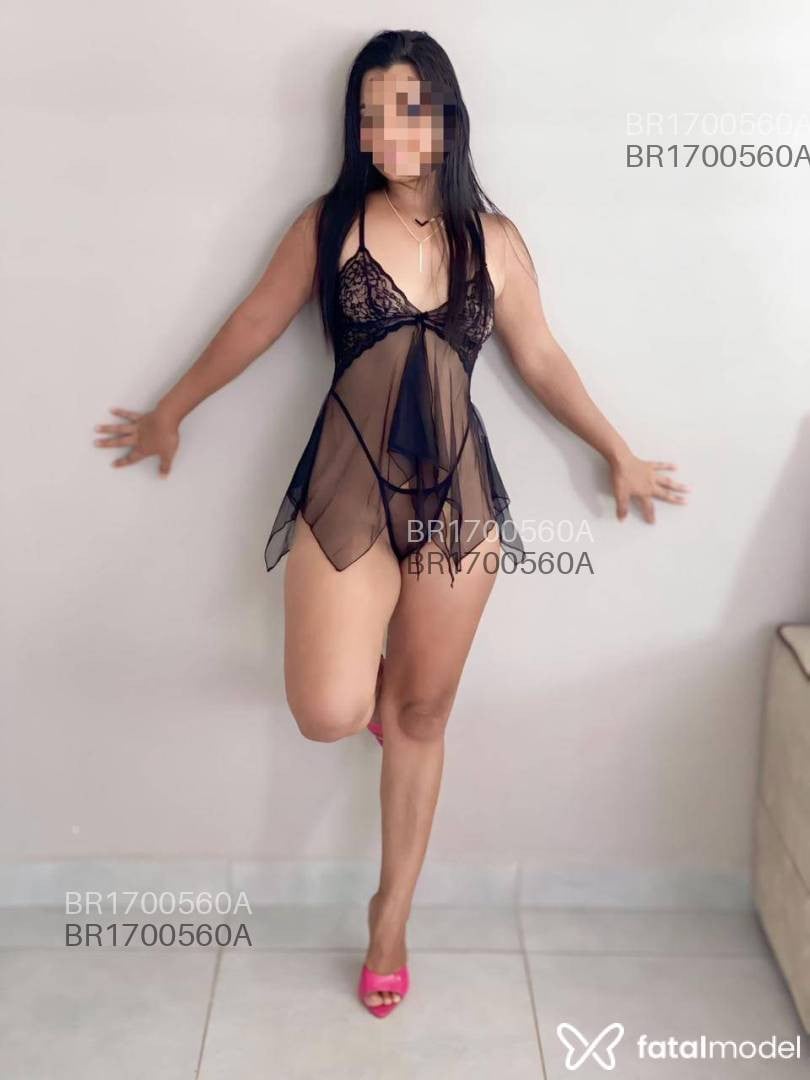 Acompanhante mulher com cabelo castanho de olhos pretos - Isa soares