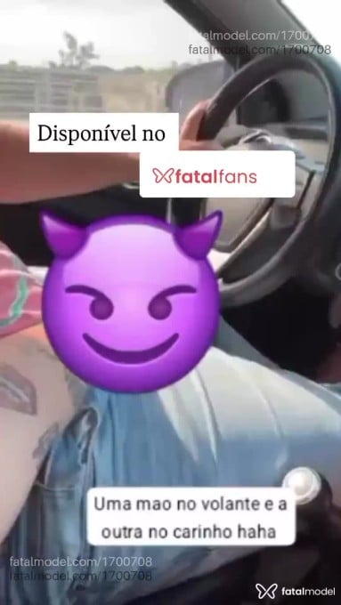 Acompanhante mulher loira (o) de olhos mel - Pérola