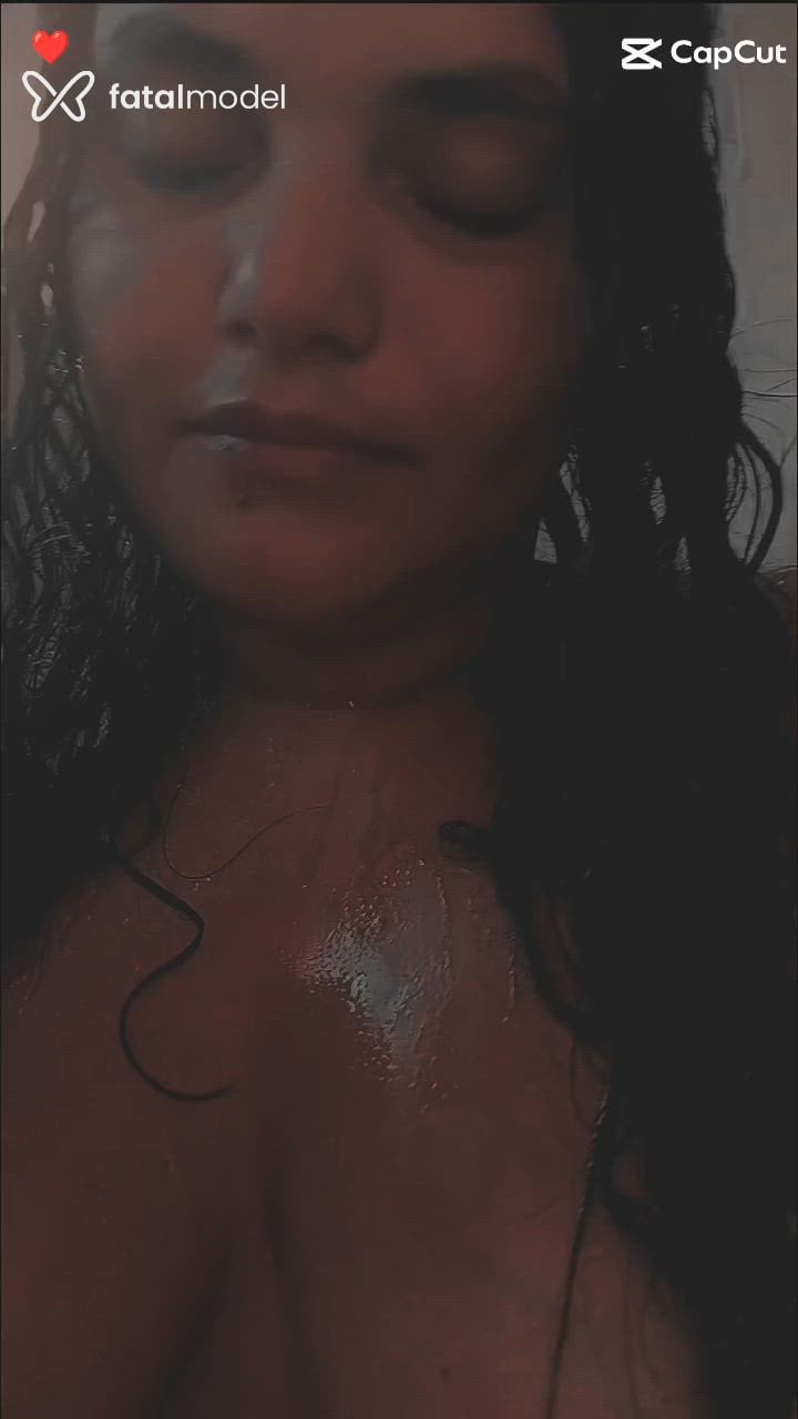 Acompanhante mulher morena (o) de olhos castanhos em Penápolis Acompanhante mulher morena (o) de olhos castanhos em Penápolis - Louisa Clark
