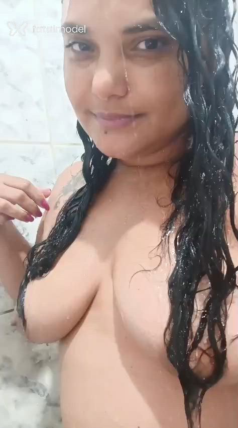 Acompanhante mulher morena (o) de olhos castanhos em Penápolis Acompanhante mulher morena (o) de olhos castanhos em Penápolis - Louisa Clark